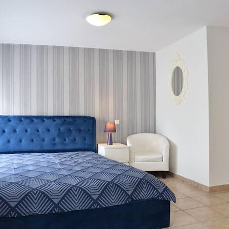 A Modern Bright Studio In The Center Of Kastoria Luaran gambar